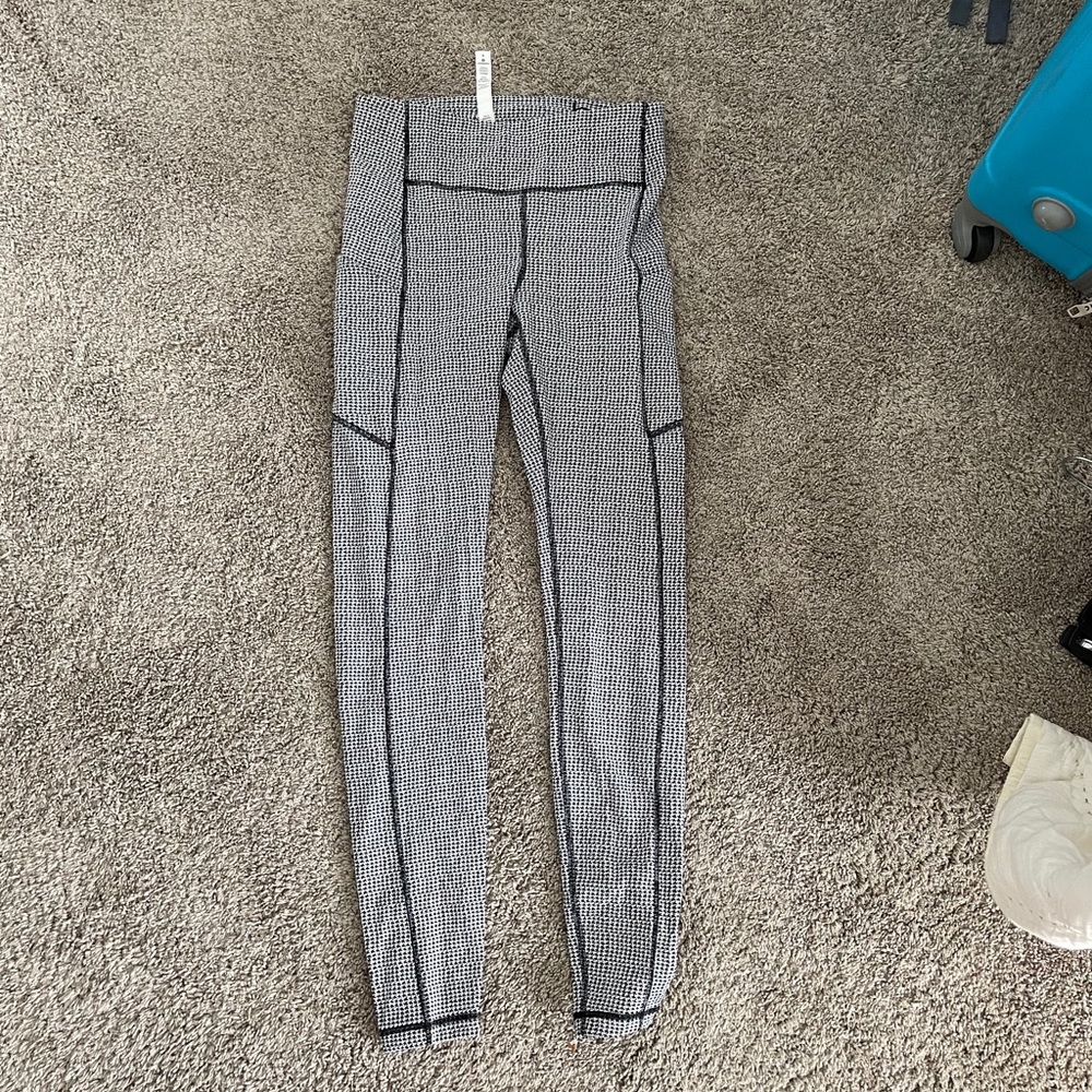 Lululemon gingham leggings size 6